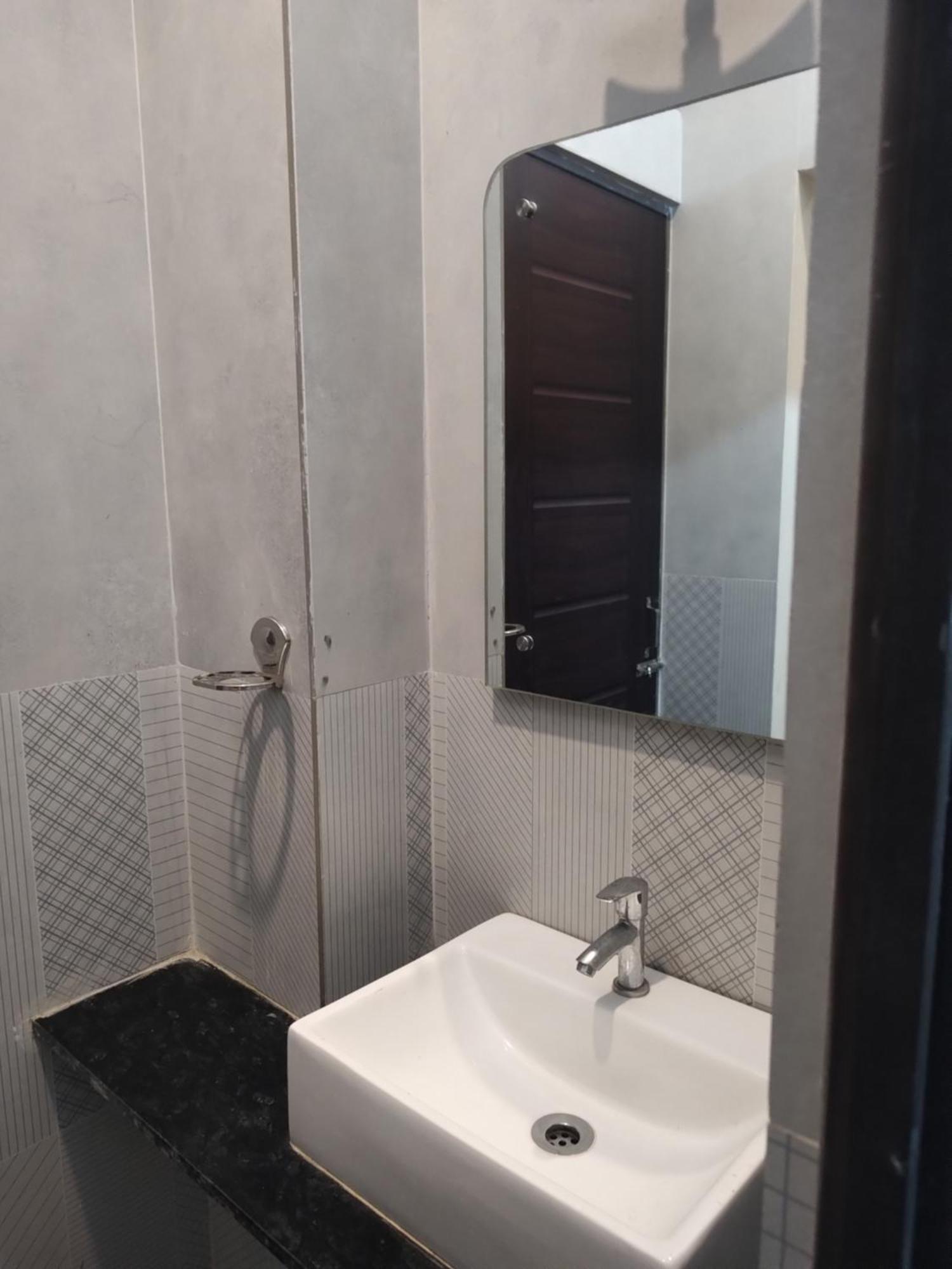 Tavasmi Hostel Puri Εξωτερικό φωτογραφία