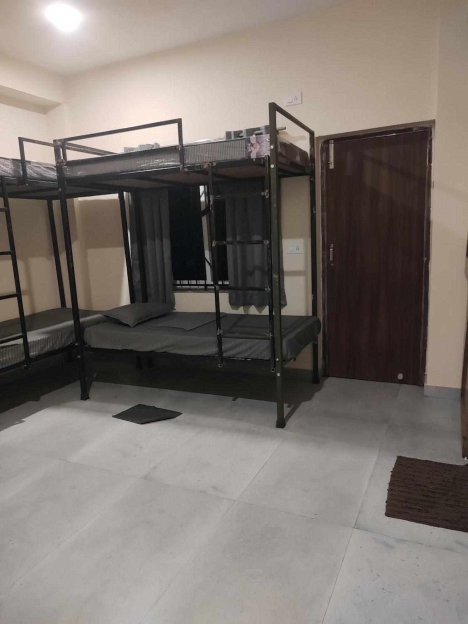 Tavasmi Hostel Puri Εξωτερικό φωτογραφία